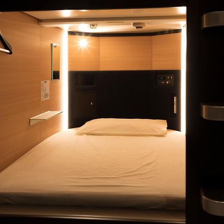 Tube Sq Hotel Csubu Kültér fotó